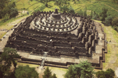 Candi Borobudur merupakan salah satu bukti pengaruh budaya India ke Indonesia