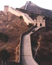 Tembok Cina dibangun untuk melindungi wilayah Cina dari serangan bangsa lain